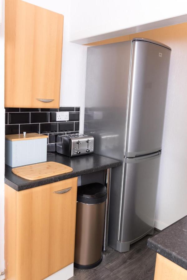 Entire House - 2 Bedroom - 3 Bed - Free Wifi - Tv Clayton-le-Moors Extérieur photo